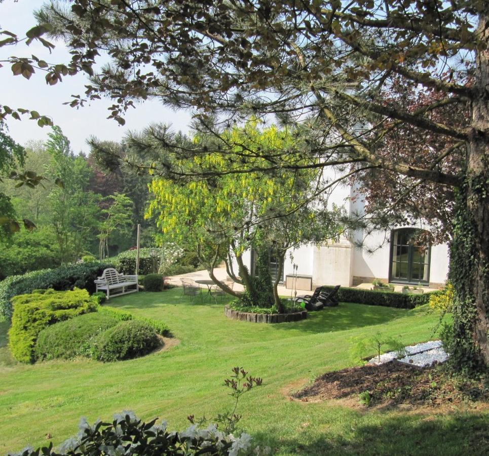 B&B Les Cresses Ciney Exterior foto